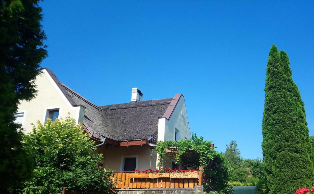 Andras Nadfedeles Vendeghaz Hotel Tihany Exterior photo